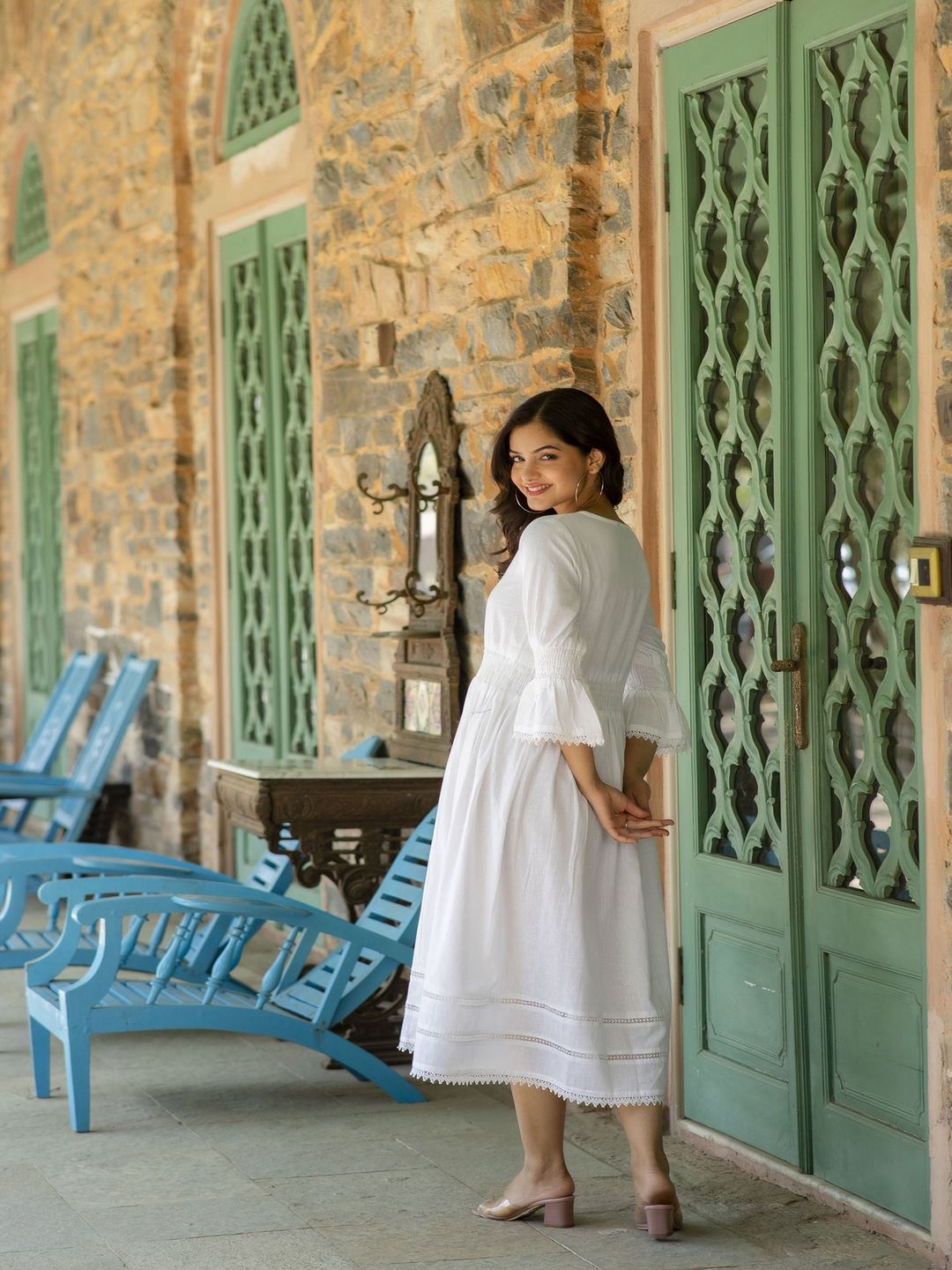 White Color Vintage Look Dress