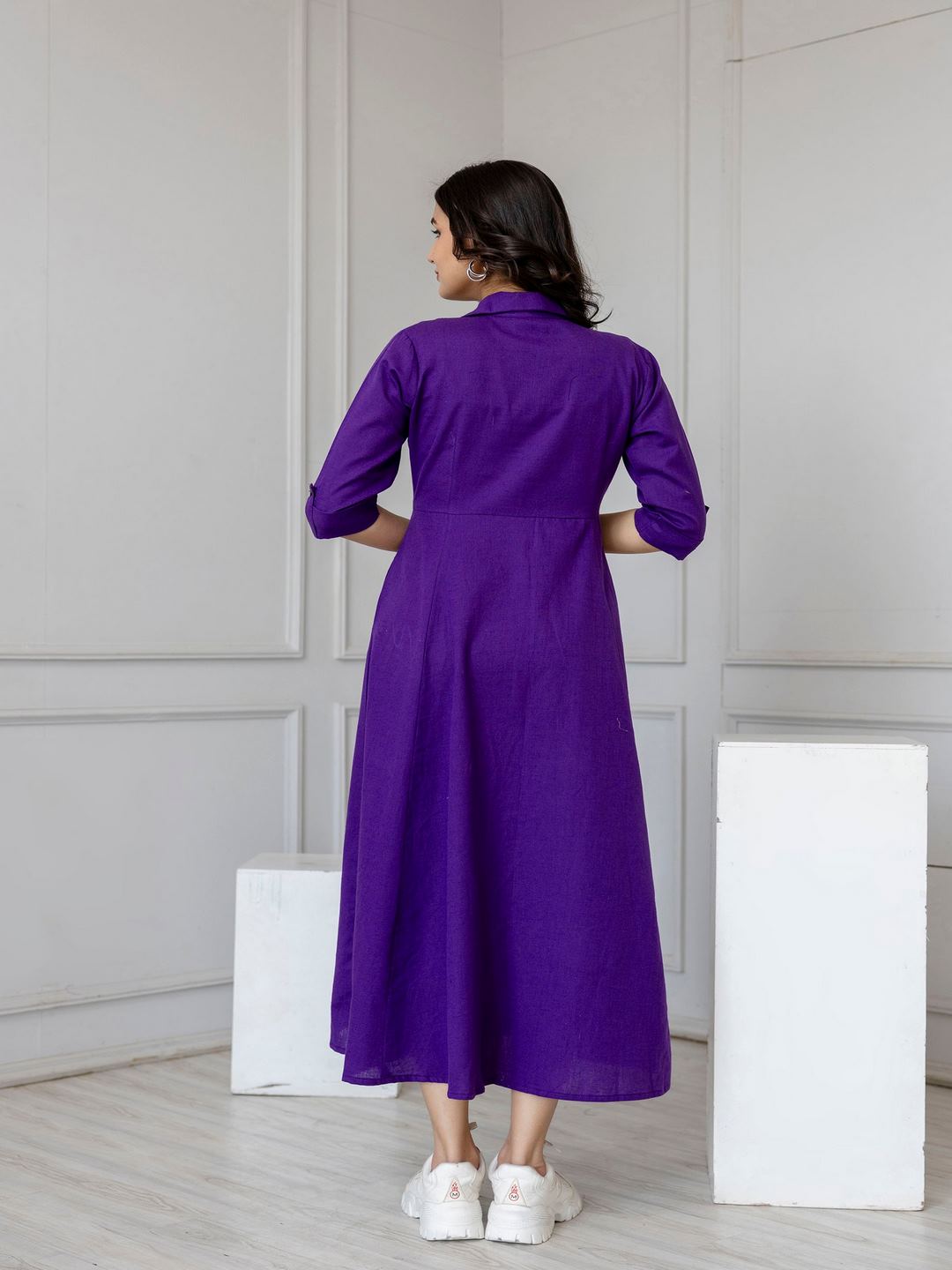 Purple Solid Flared Dress With Three Quarter Sleeves