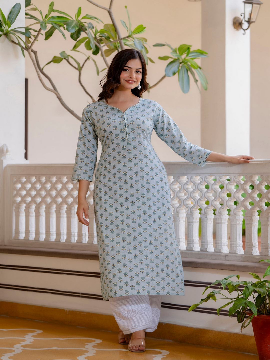 Green Ethnic Printed Straight Kurta With Three Quarter Sleeves