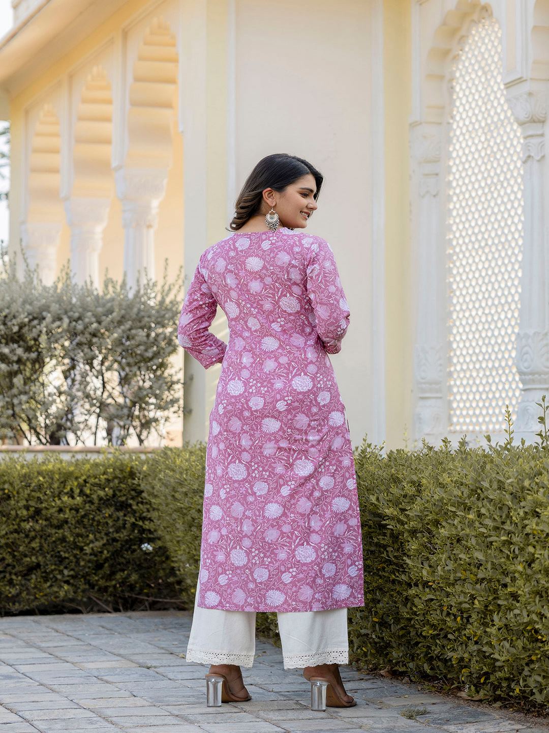 Mauve Ethnic Printed Straight Kurta With Three Quarter Sleeves