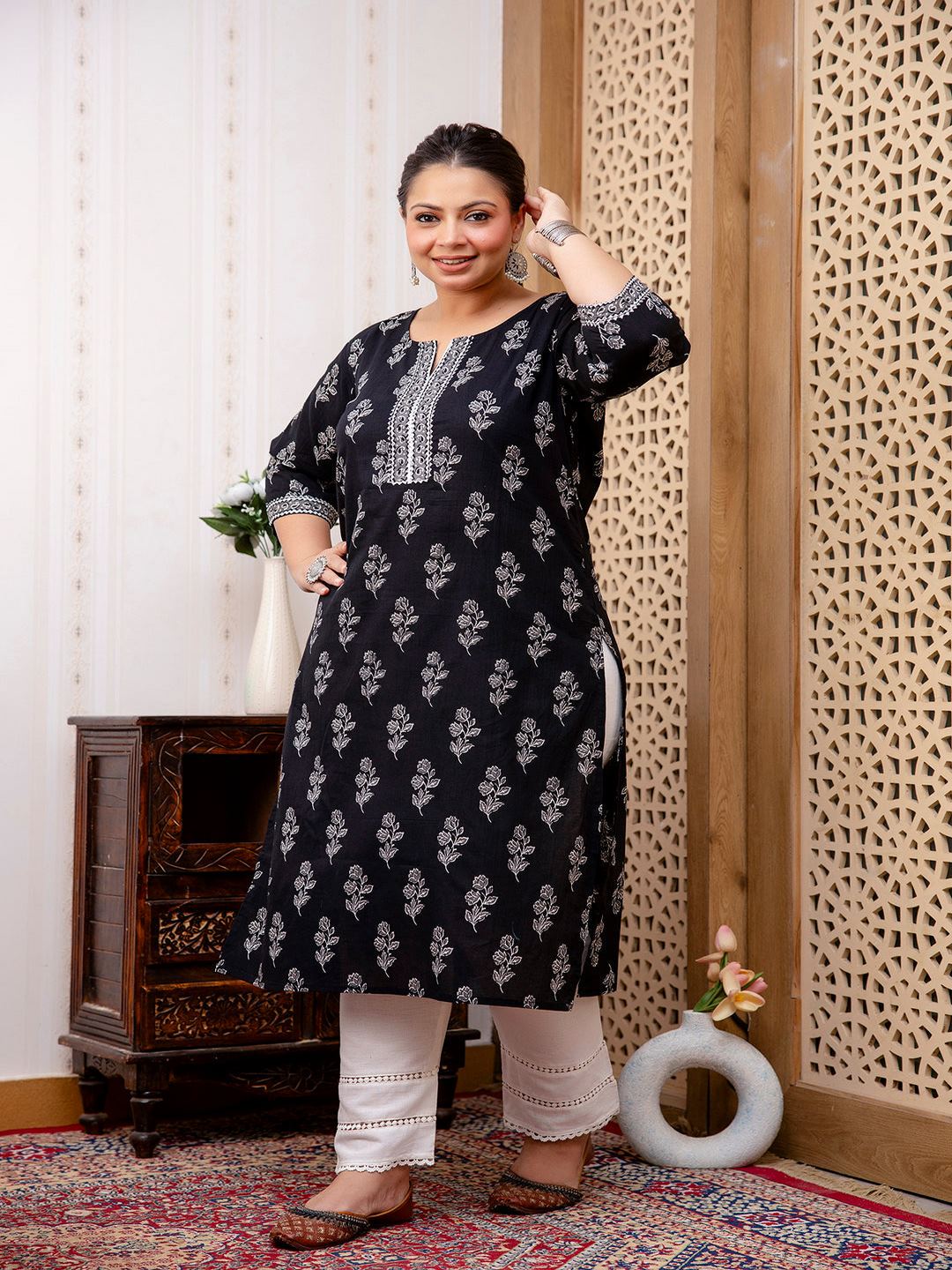 Plus Size Black Printed Straight kurta