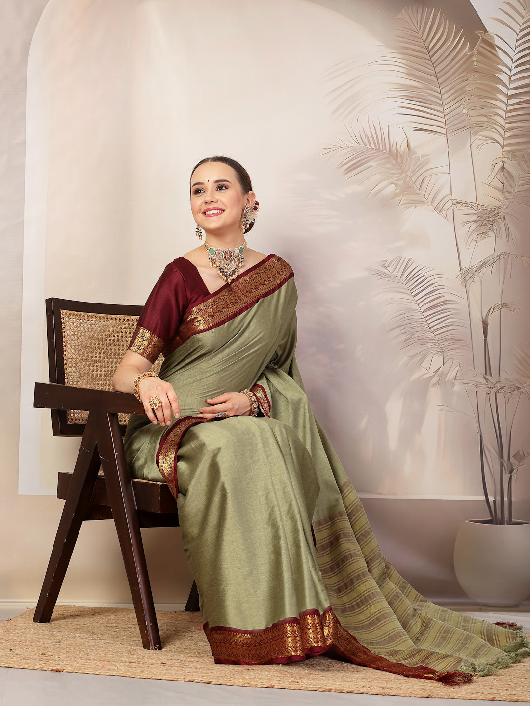 Mehndi Solid Traditional Banarsi Zari Border Silk Saree