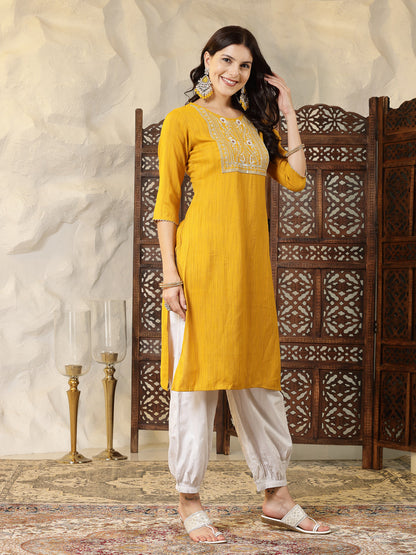 Solid & Embroidered Cotton Blend Straight Kurta