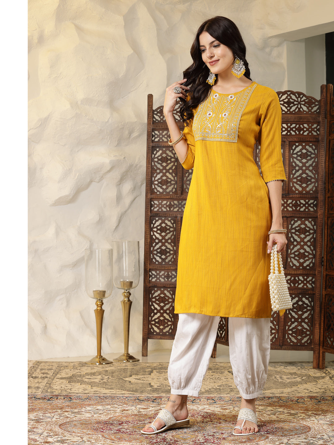 Solid & Embroidered Cotton Blend Straight Kurta