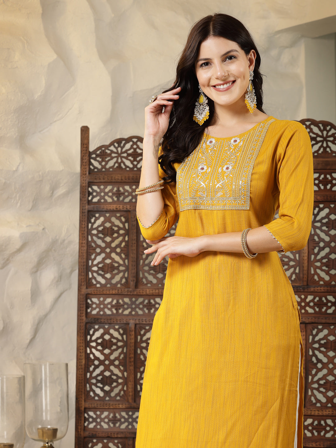 Solid & Embroidered Cotton Blend Straight Kurta