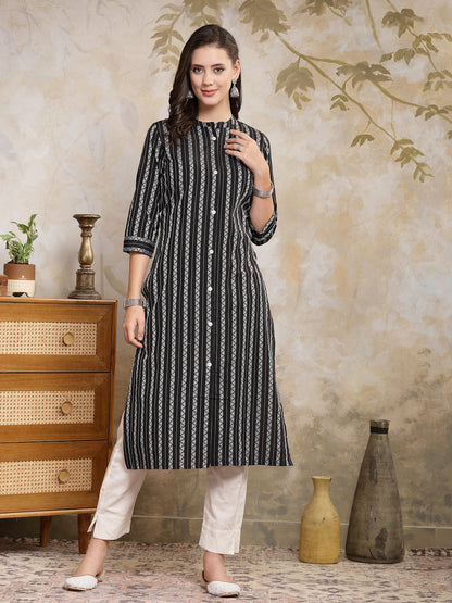 Self Designed Cotton Blend Straight Kurta