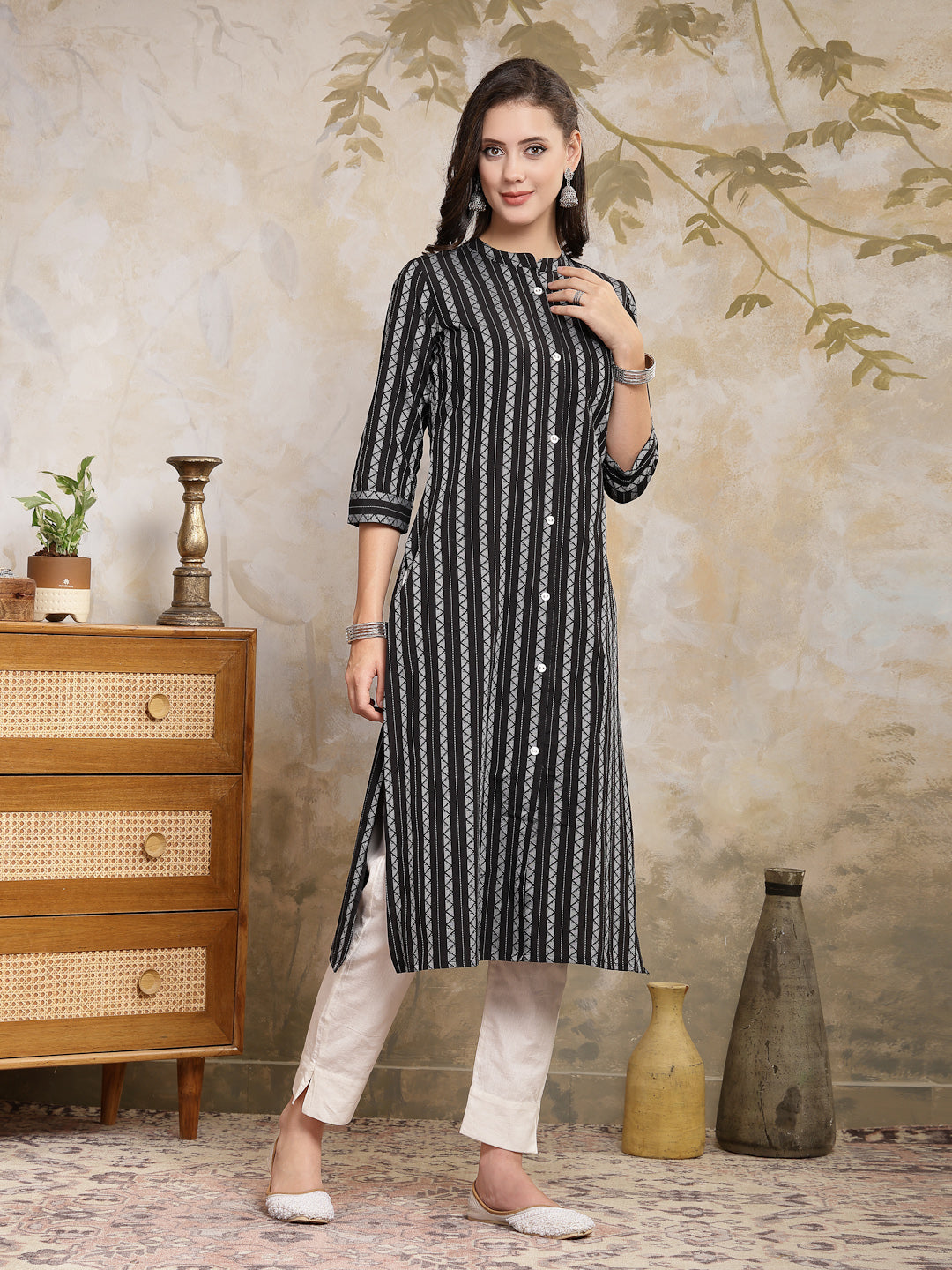 Self Designed Cotton Blend Straight Kurta