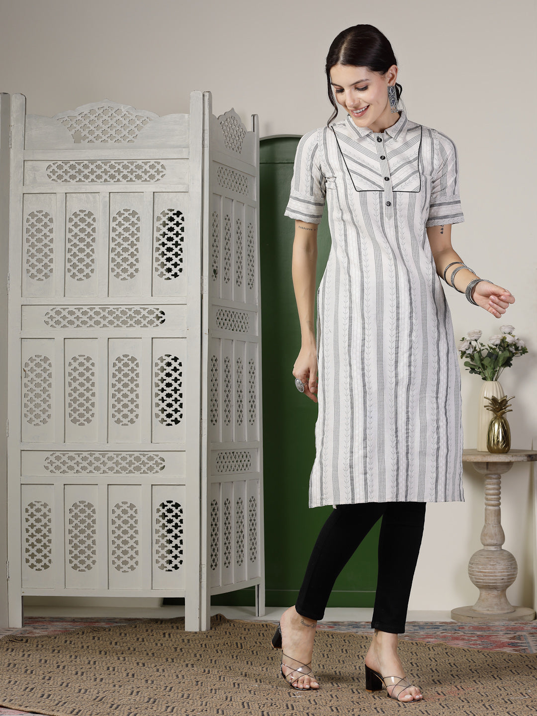 White Self Designed Cotton Blend Straight Kurta