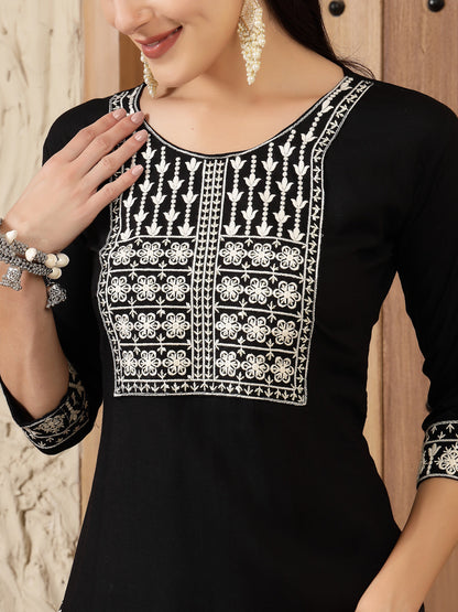 Black Solid & Embroidered Rayon Straight Kurta