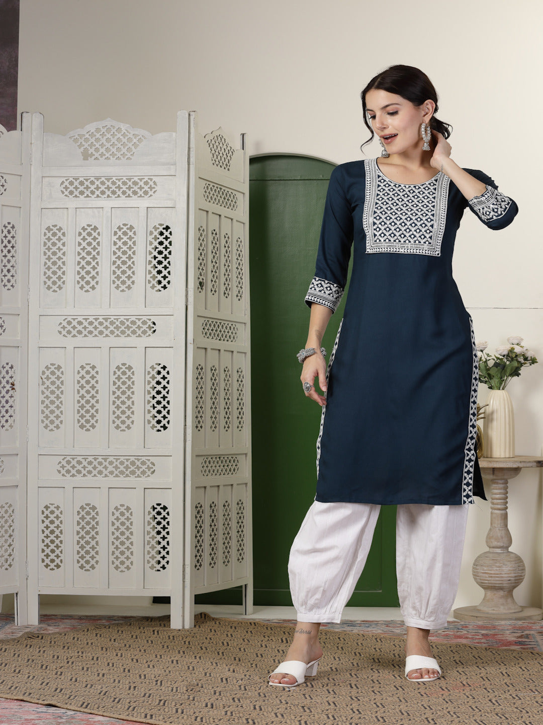 Teal Solid & Embroidered Rayon Straight Kurta