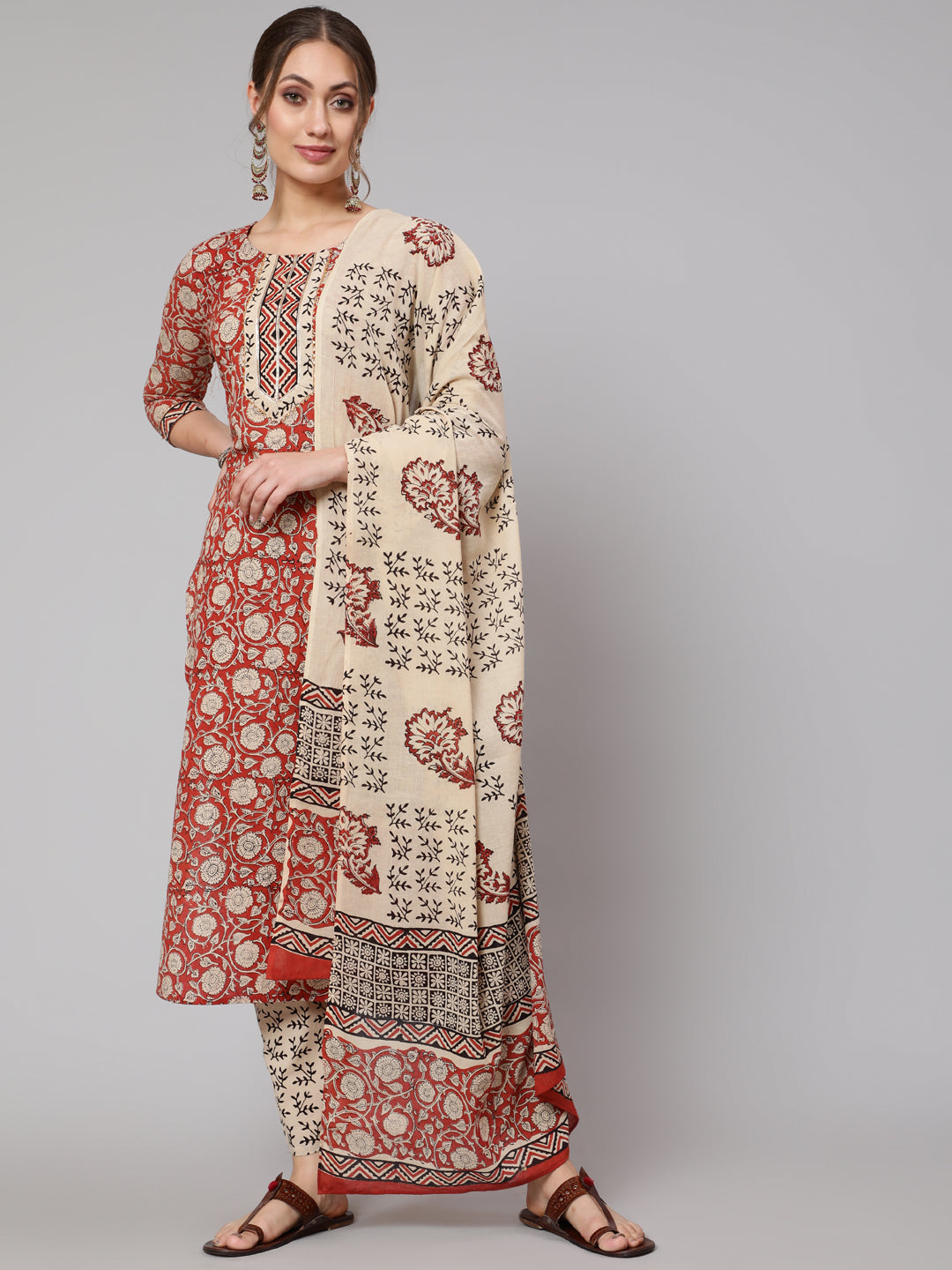 Cotton Maroon Calf Length Straight 3/4 Sleeve Round Neck Printed Kurta, Pants & Cotton Dupatta