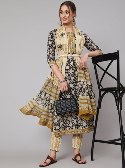 Cotton Black Calf Length Straight 3/4 Sleeve Round Neck Printed Kurta, Pants & Cotton Dupatta