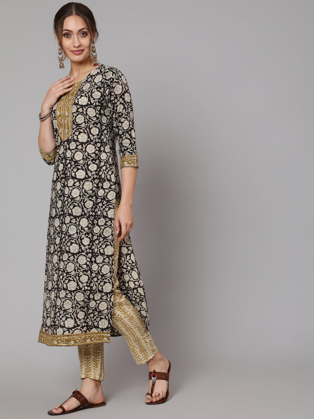 Cotton Black Calf Length Straight 3/4 Sleeve Round Neck Printed Kurta, Pants & Cotton Dupatta