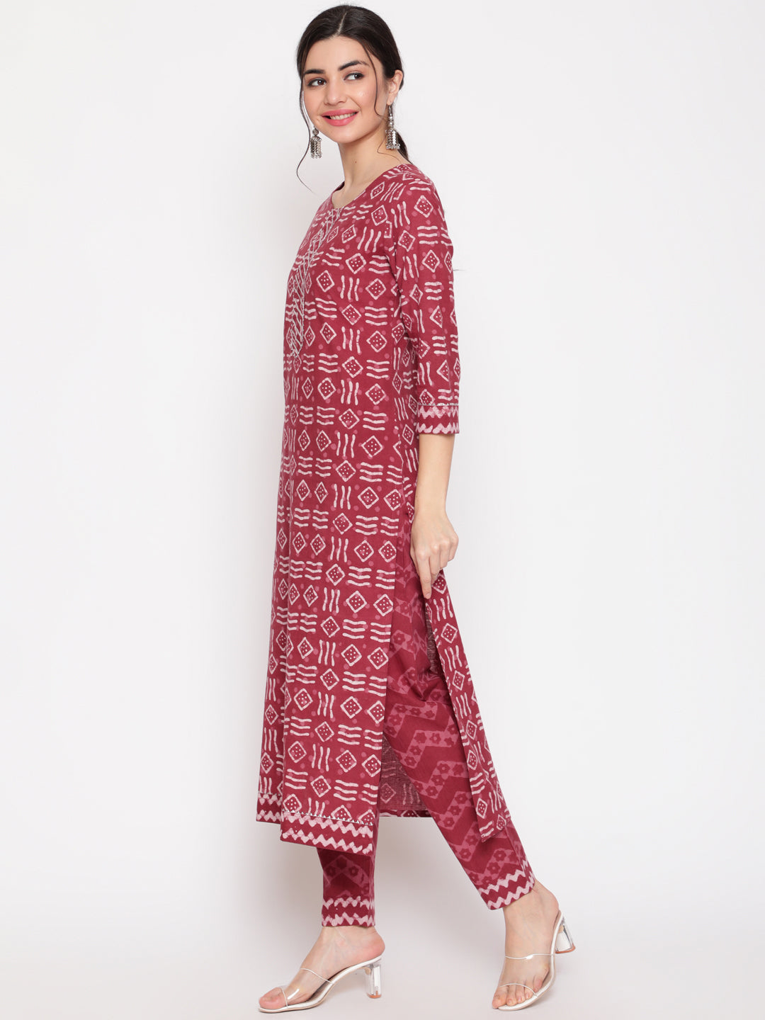 Cotton Maroon Calf Length Straight 3/4 Sleeve Round Neck Printed Kurta, Pants & Cotton Dupatta