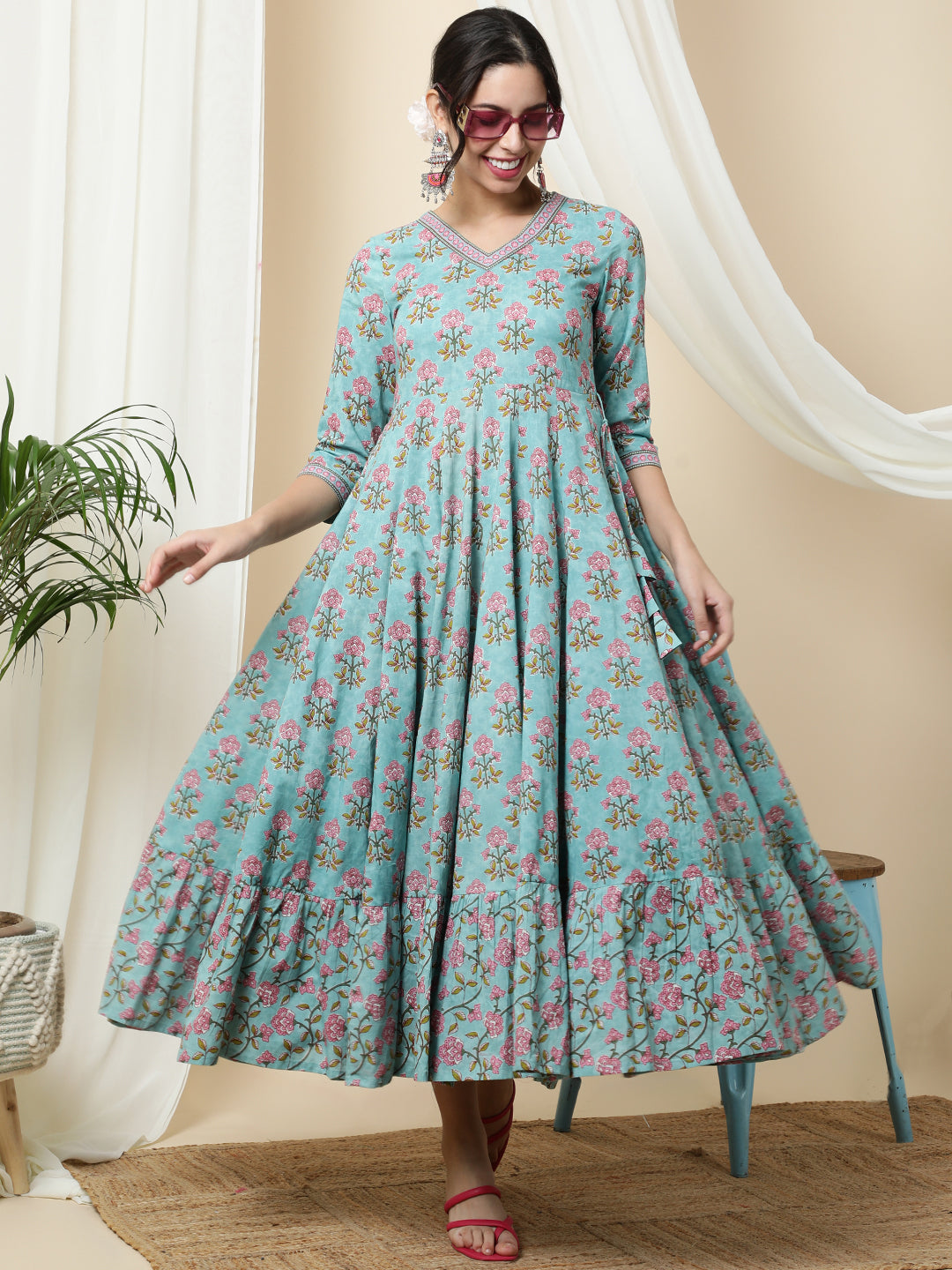 Cotton  Calf Length Printed Flared 3/4 Sleeves V-Neck Kurta