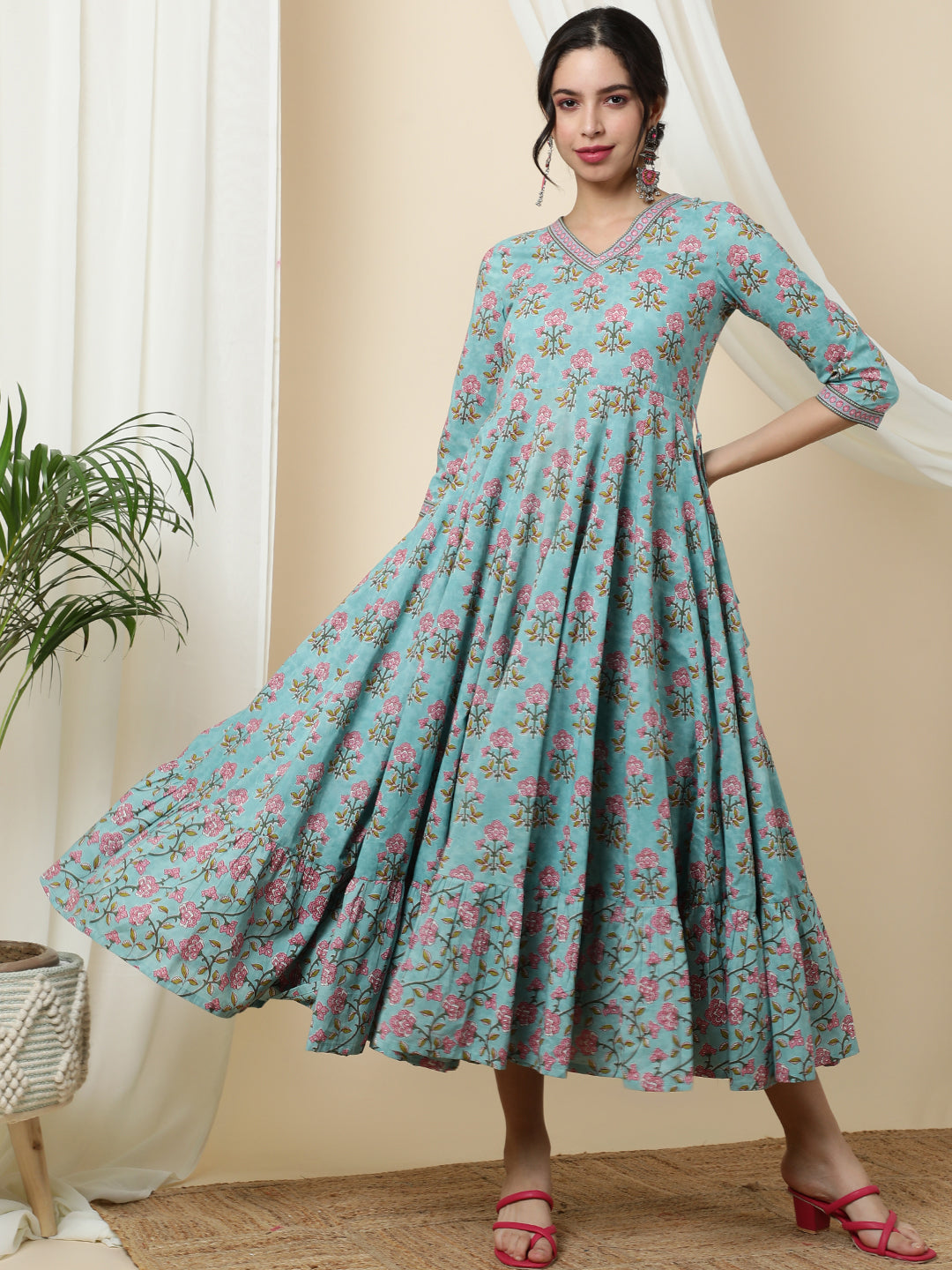 Cotton  Calf Length Printed Flared 3/4 Sleeves V-Neck Kurta