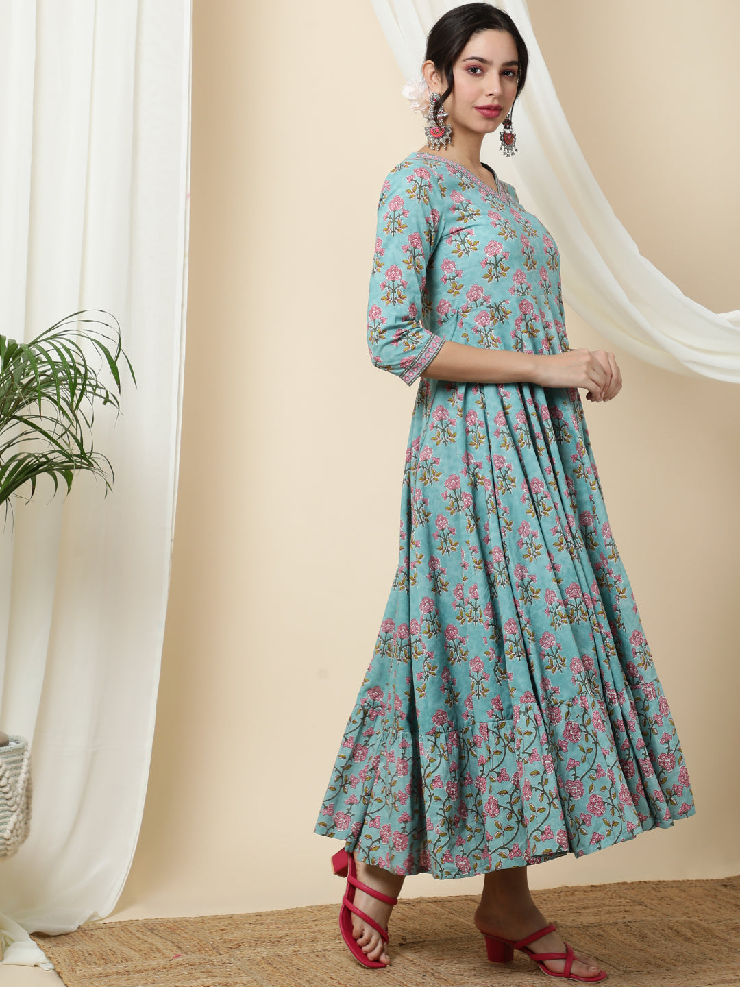 Cotton  Calf Length Printed Flared 3/4 Sleeves V-Neck Kurta