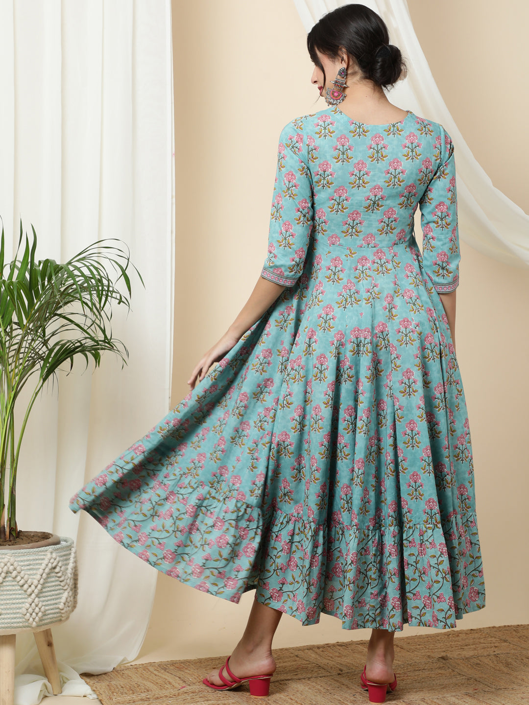 Cotton  Calf Length Printed Flared 3/4 Sleeves V-Neck Kurta