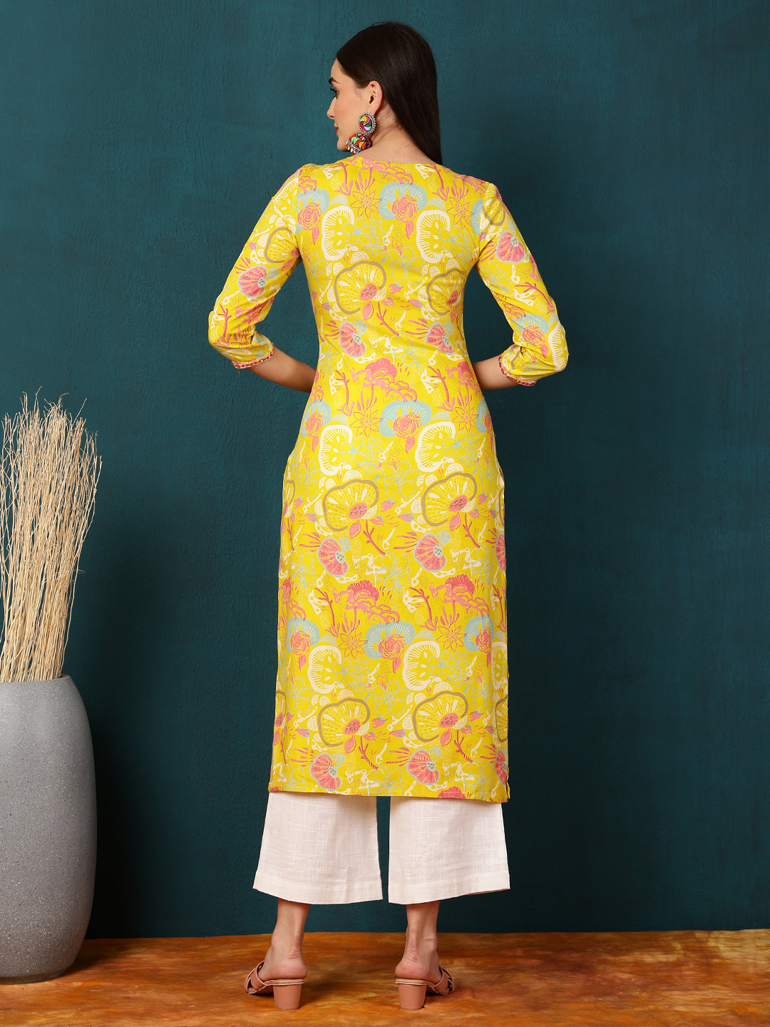 Rayon Calf Length Floral Straight 3/4 Sleeves V  Kurta