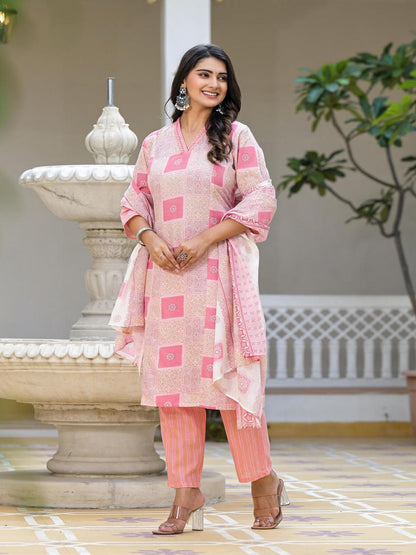 Pink Floral Printed Cotton Kurta Set With Thread Work