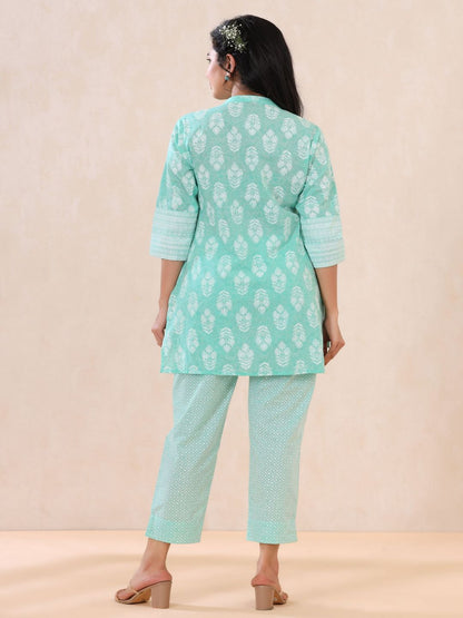 Mint Geometric Printed Pure Cotton Straight Fit Pants