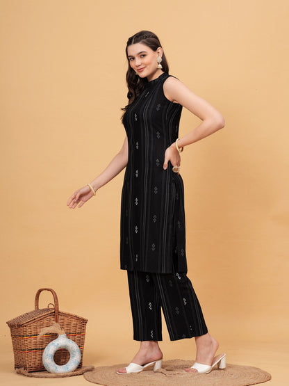 Floral Mandarin Collar Sleeveless Calf Length Rayon Kurta Set