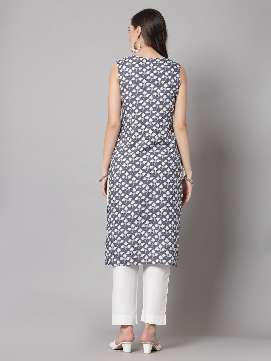 Grey Leaf Print Kurta - Rayon Fabric, Sleeveless, Round Neck And Calf Length