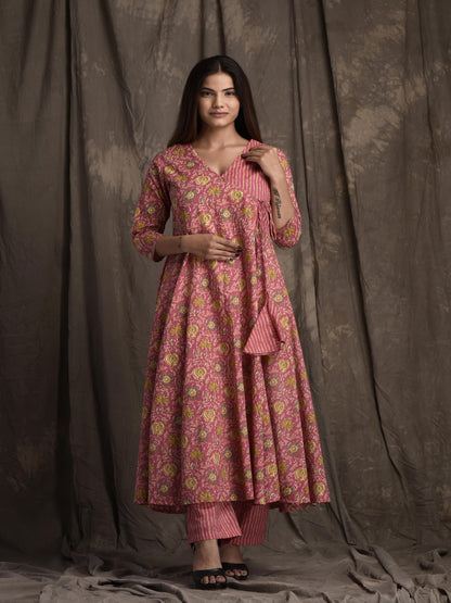 Pure Cotton V Neck 3/4 Sleeve Printed Kurta Set