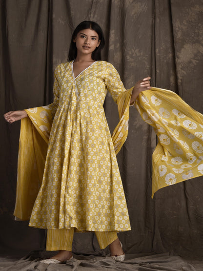 Pure Cotton V Neck 3/4 Sleeve Printed Kurta Set With Dupatta