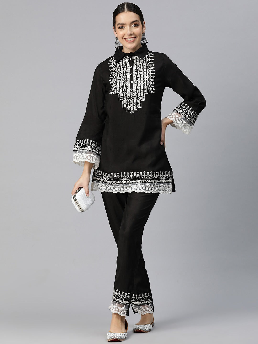 Embroidered Kurta & Trouser (Black)