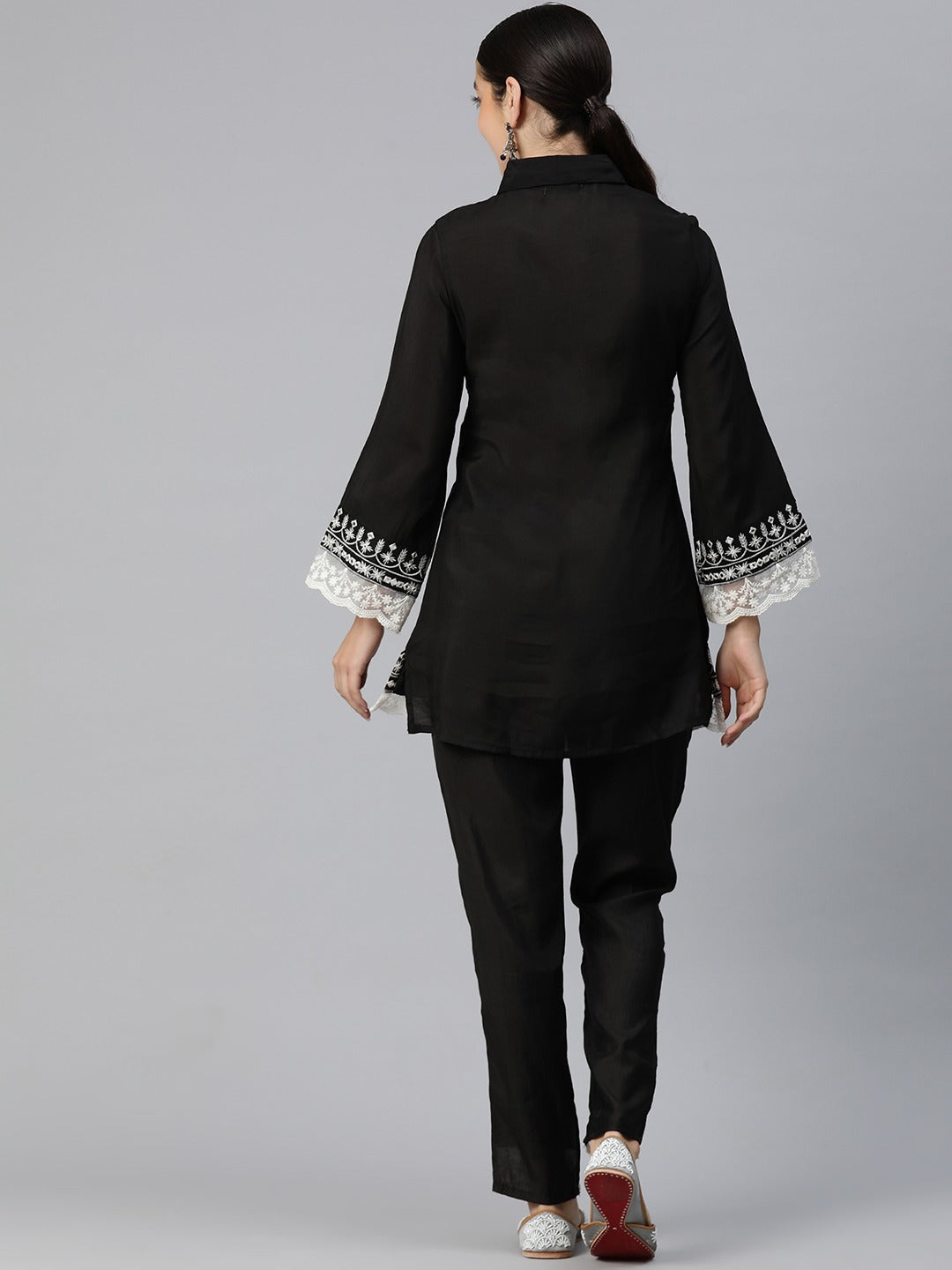 Embroidered Kurta & Trouser (Black)