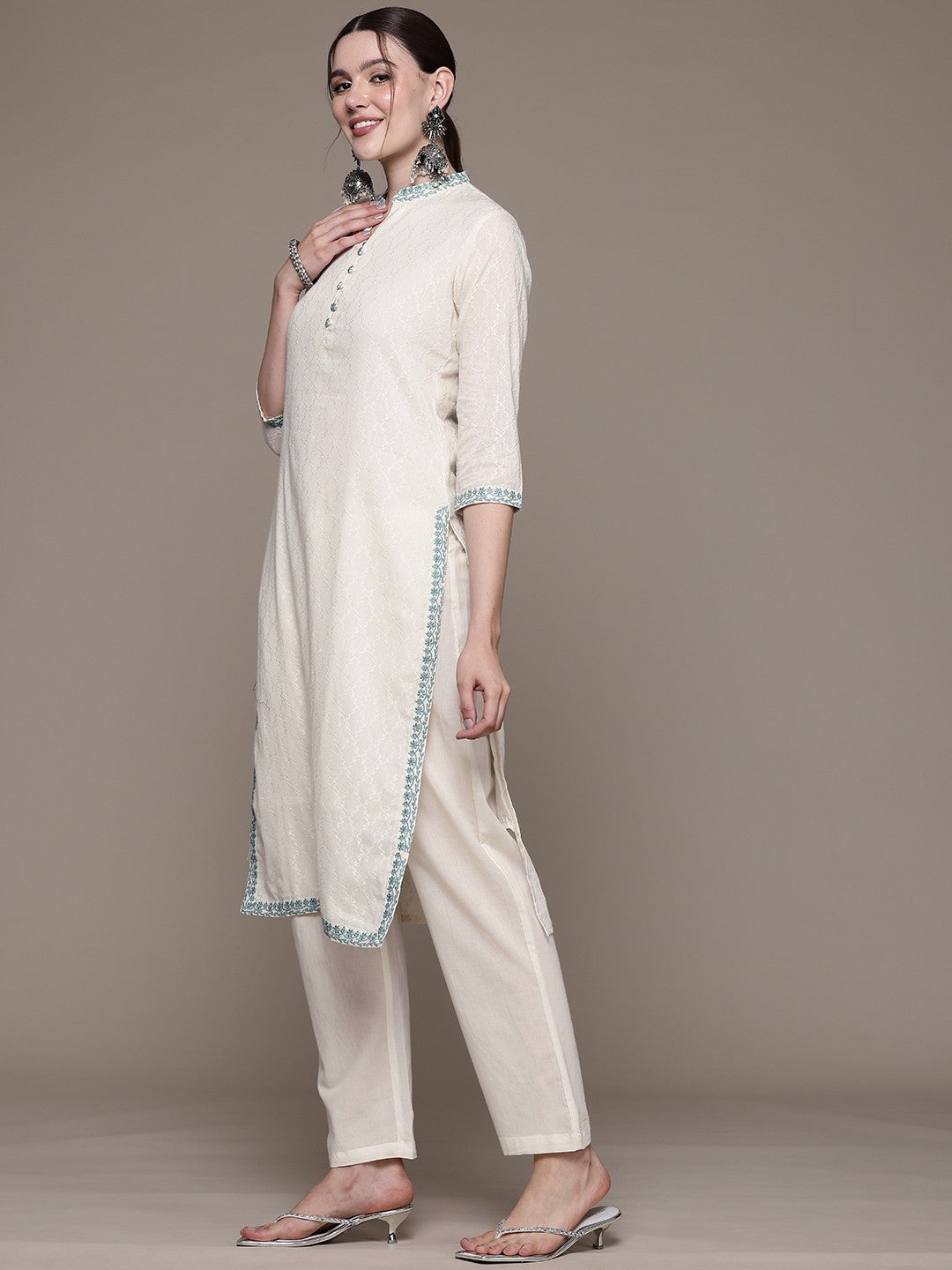 Straight style Cotton fabric Off White color kurta with Bottom