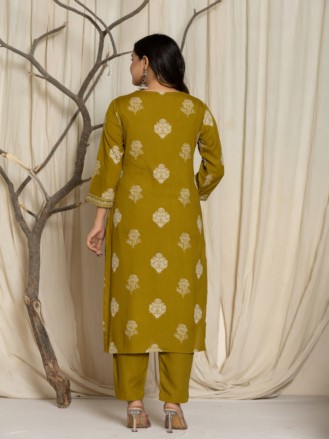 Floral Print Rayon Straight Kurta Set with Trousers & Dupatta