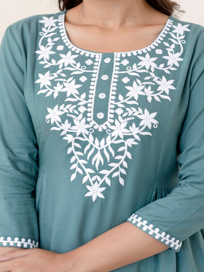 Rayon Hip Length Solid Straight 3/4 Sleeves Round Neck Solid Embroidered Top