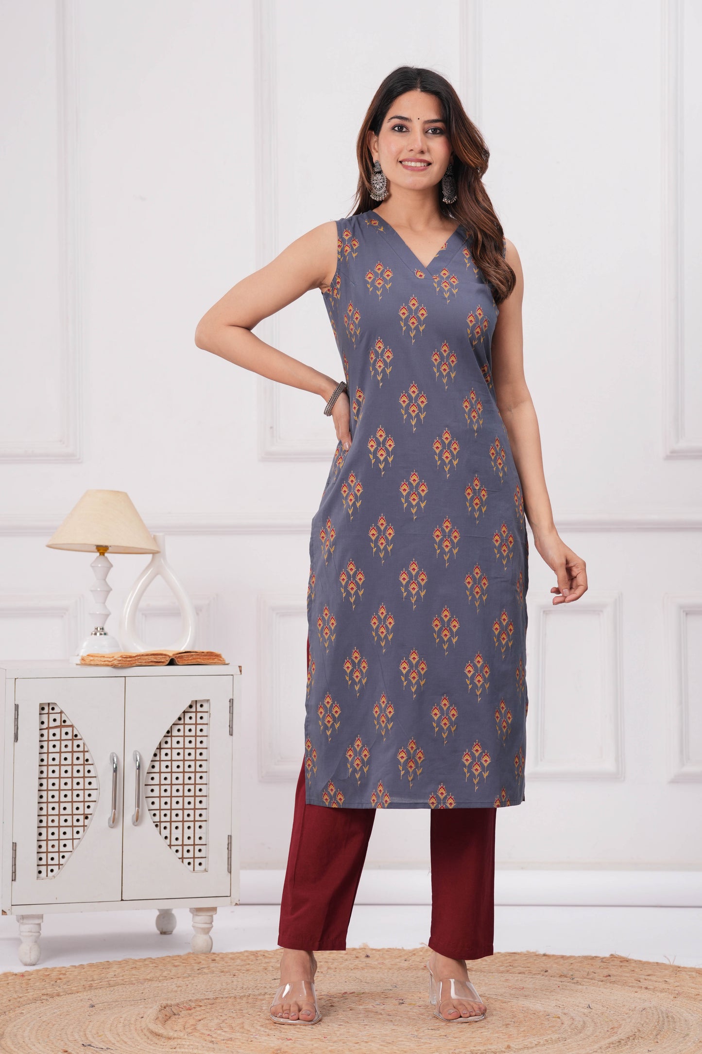 Grey Printed Straight Sleeveless Kurta