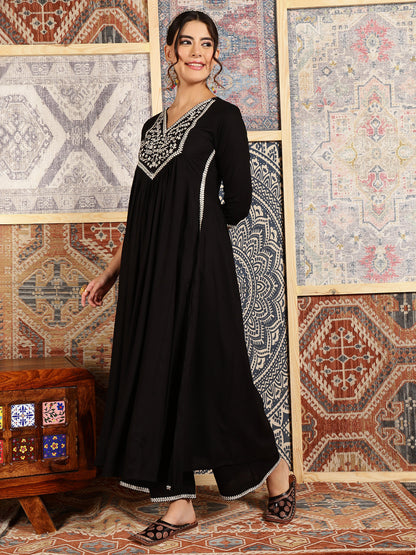 Rayon Calf Length Solid Flared 3/4 Sleeves V-Neck Kurta Bottom Dupatta Set