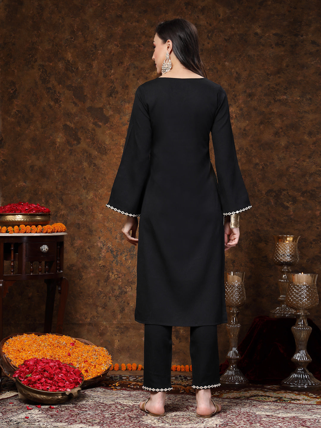 Black crepe solid straight kurta hotsell