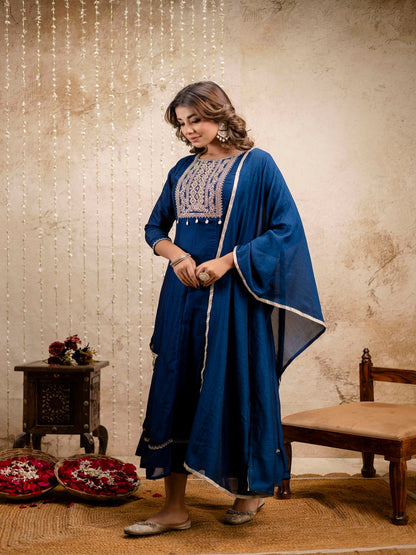 Embroidered Round Neck Muslin Kurta With Dupatta