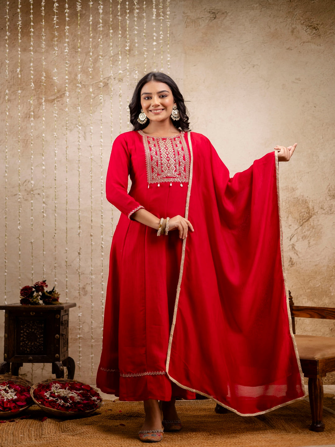 Embroidered Round Neck Muslin Kurta With Dupatta