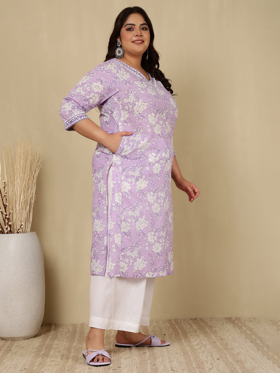 Cotton Calf Length Printed Straight 3/4 Sleeves V-Neck Kurta