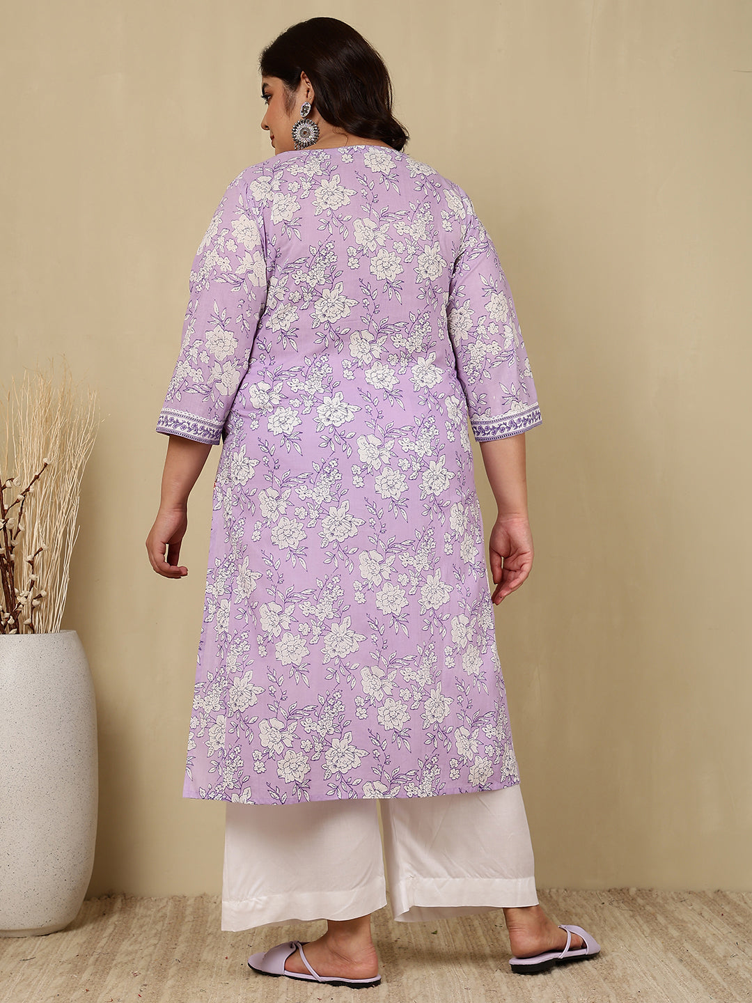 Cotton Calf Length Printed Straight 3/4 Sleeves V-Neck Kurta