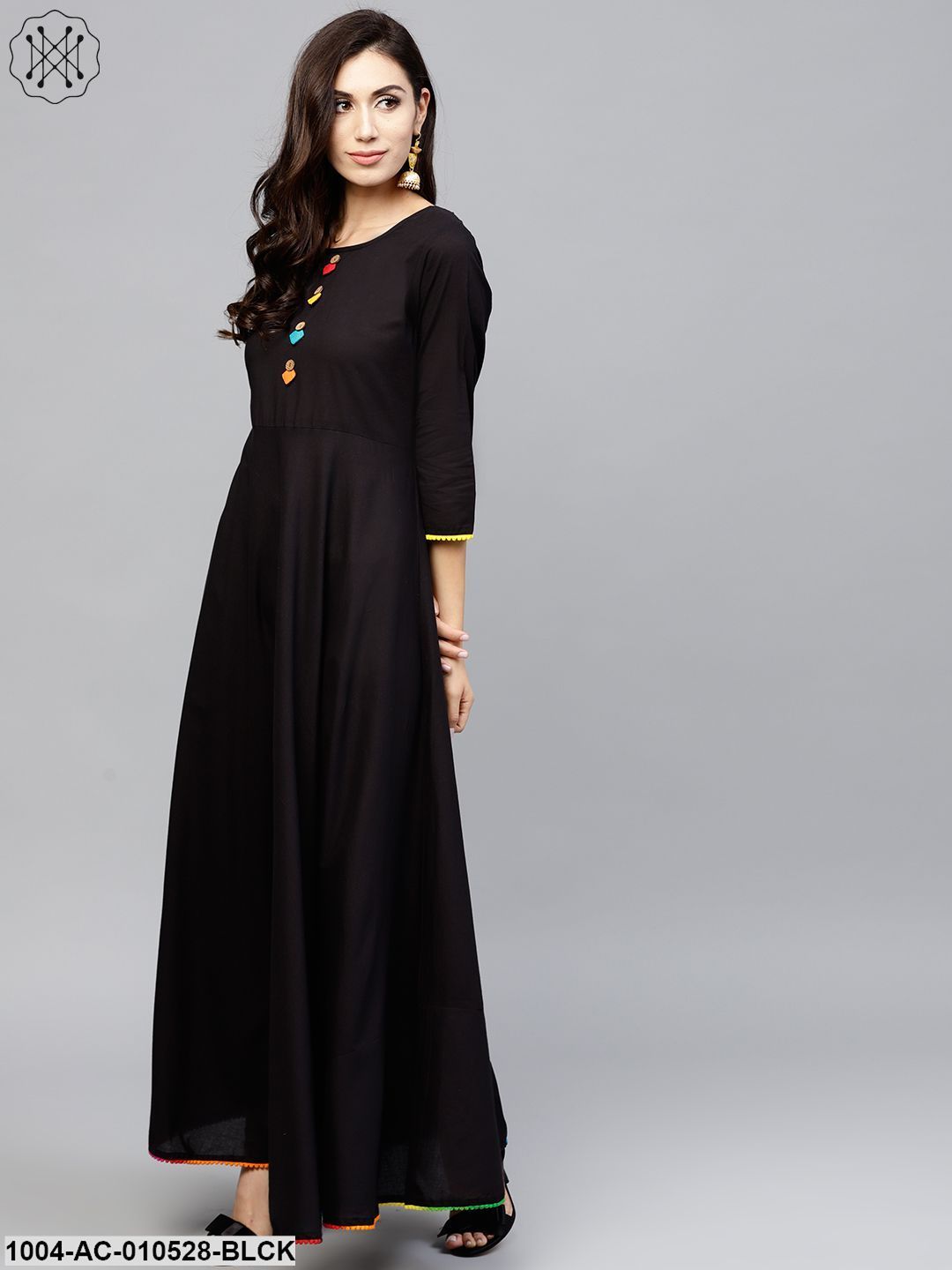 Black Maxi Dress With With Round Neck And 3/4 Sleeves