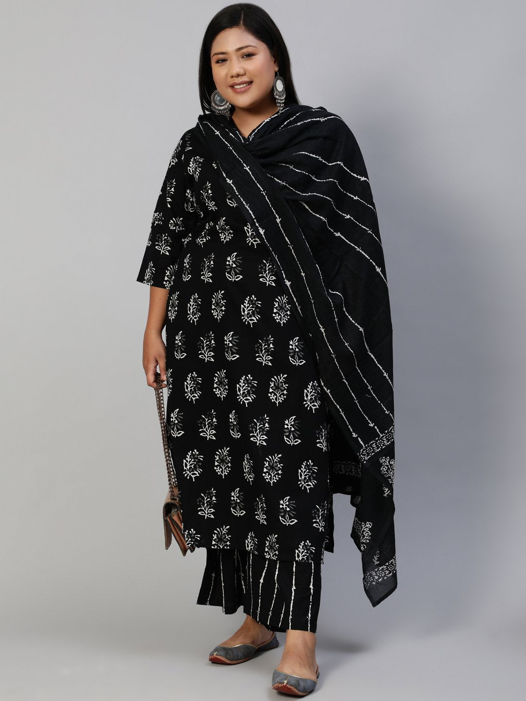 Women Black Printed Straight Kurta With Plazo & Dupatta