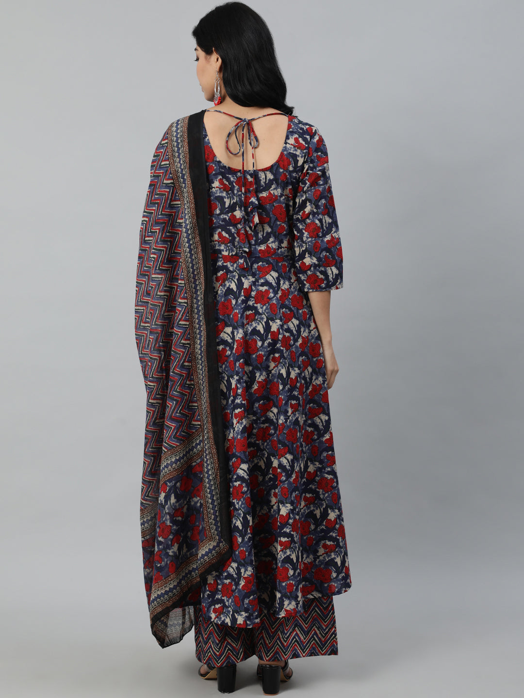 Wome Multi printed Flared Kurta With Trouser & Dupatta