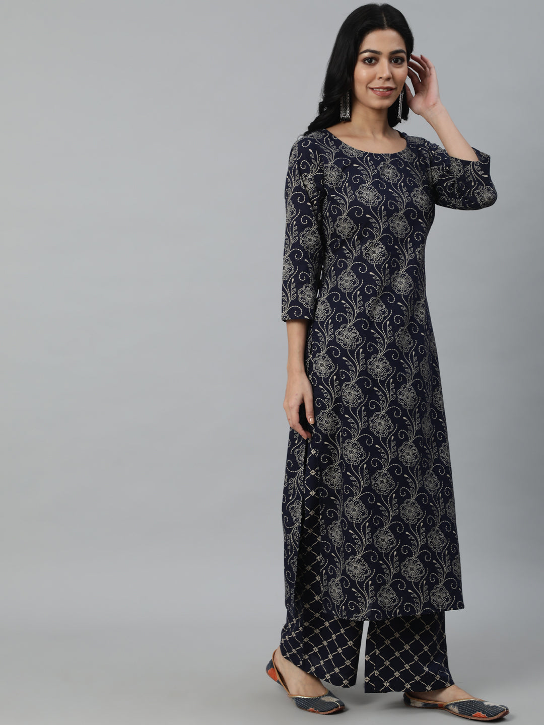 Women Multi printed Flared Kurta With Trouser & Dupatta