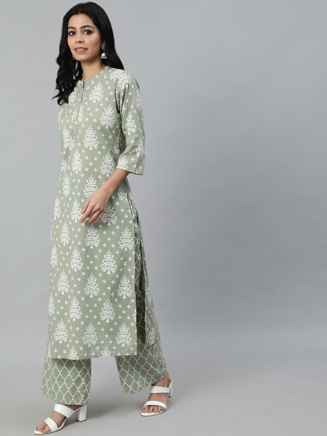 Women Sage Green Printed Straight Kurta With Plazo