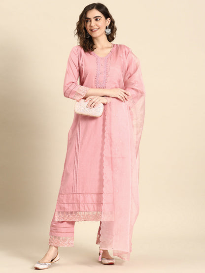 Women Mauve Lace Detailing Kurta With Trouser And Dupatta