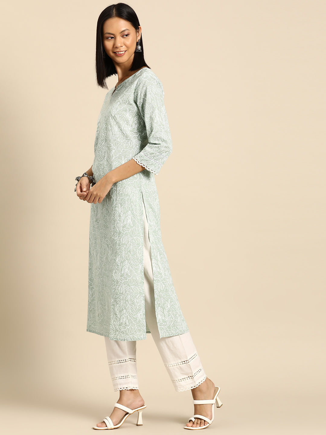 Women Green Printed Straight Kurta With Trouser