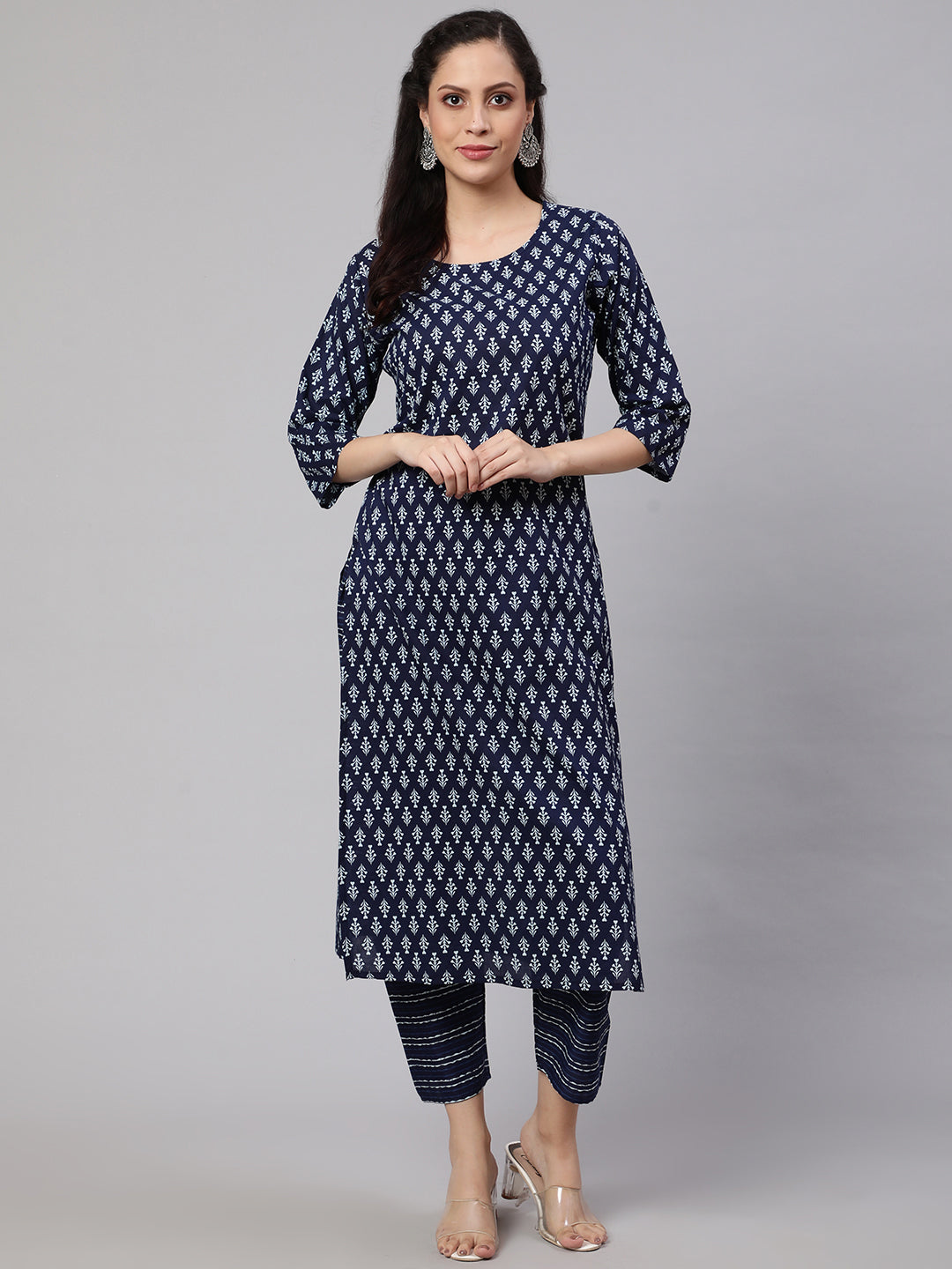 Women Navy Blue Printed Straight Kurta With Trouser