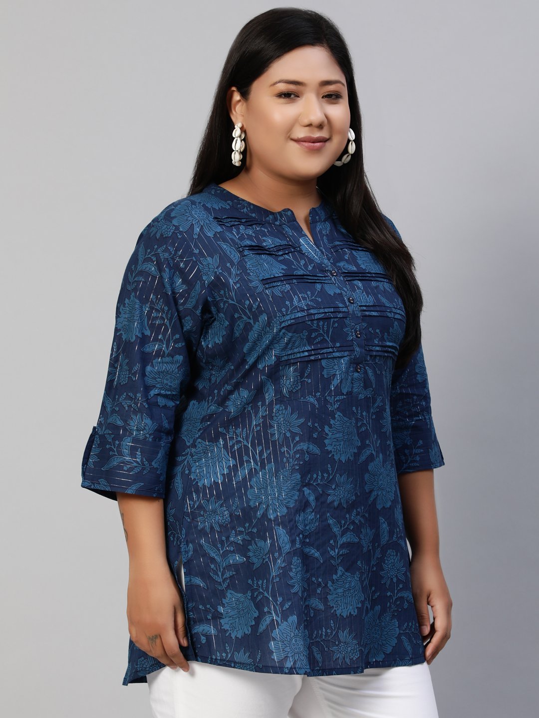 Women Navy Blue Printed Tunic With Three Quarter Sleeves